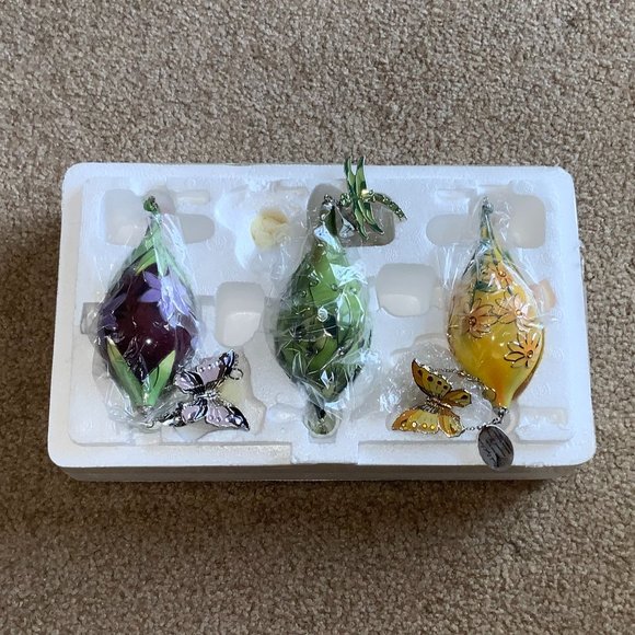 Bradford: Treasured Wings Heirloom Porcelain Ornament Collection, FIFTH Issue - Picture 1 of 1